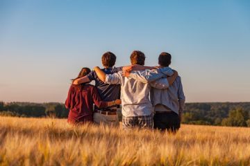 Progetto &quot;FOLLOWYOURDREAMS: c&#39;&#232; tutto un mondo intorno...&quot;